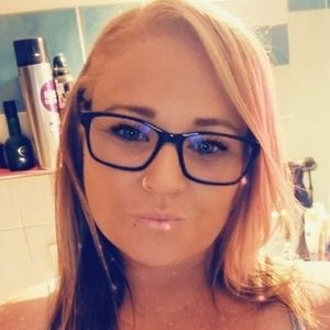 Meet your Posher, Cecily